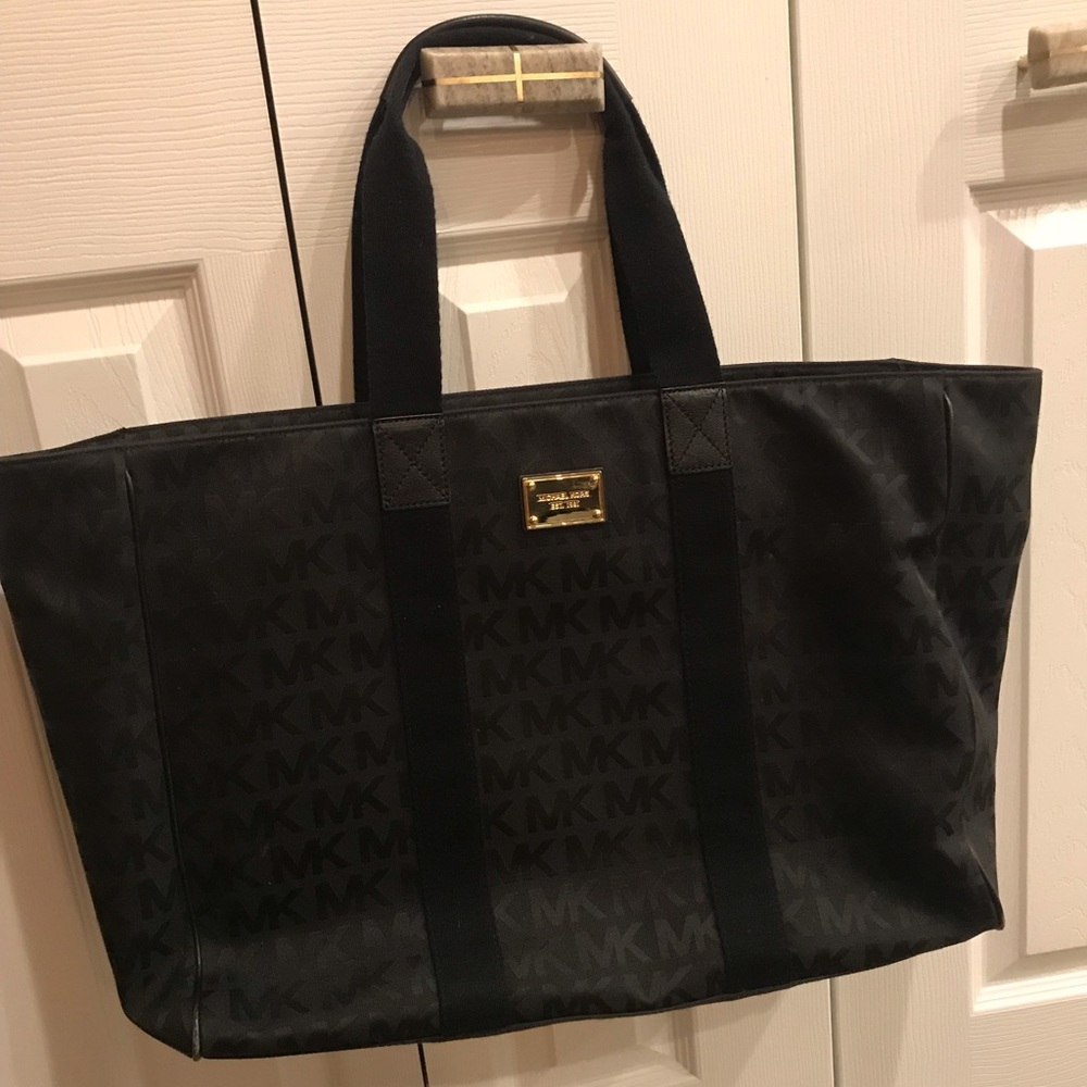 Michael Kors Weekend Bag